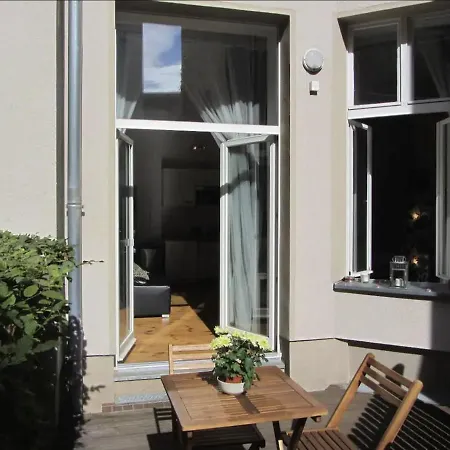 Mooeve Friedrichs Studios Berlin Exterior foto